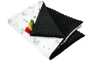 Kocyk dla dzieci i niemowląt MINKY 80x100 AUTKA NA BIAŁYM - MINKY CZARNY